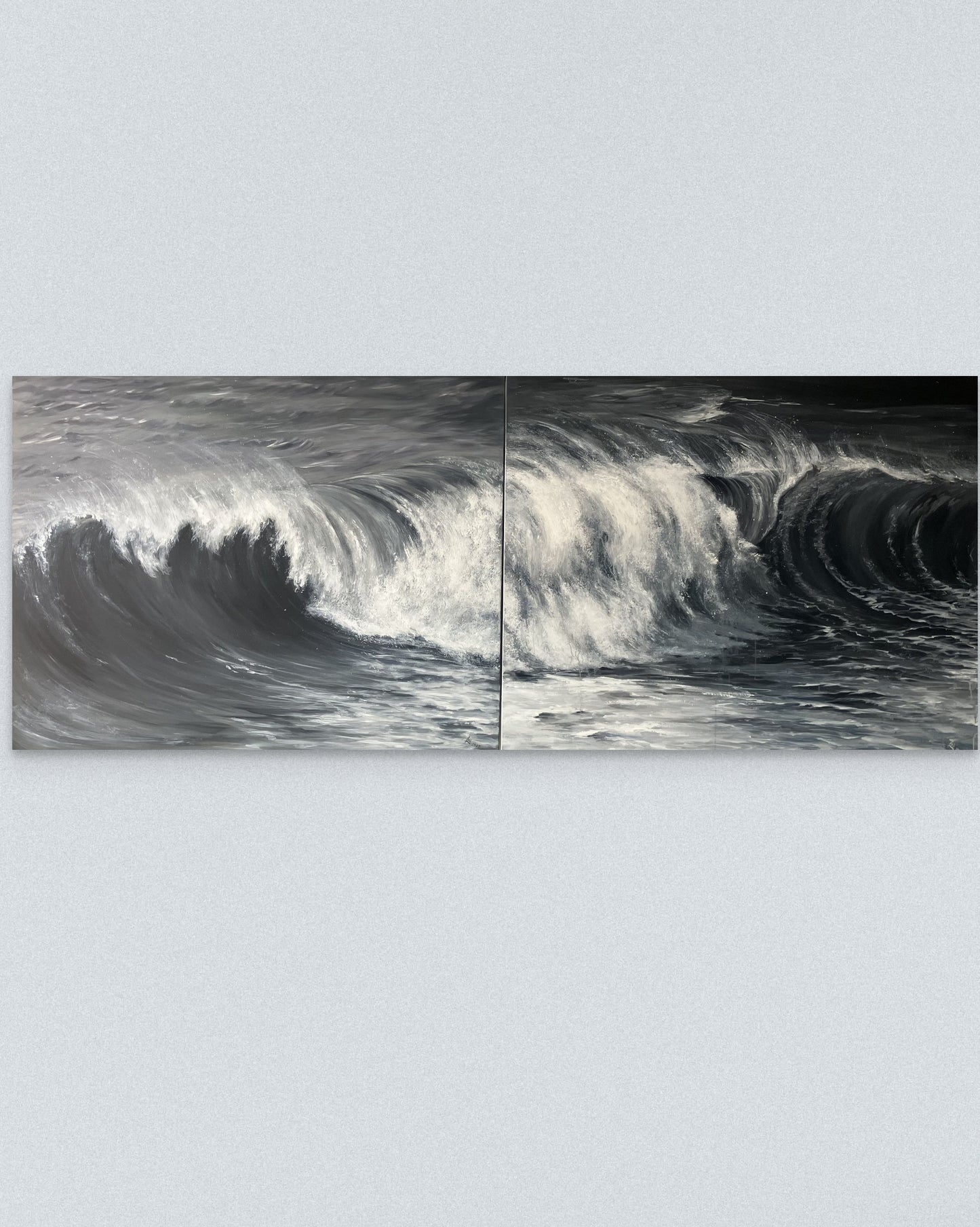 ,,Grėsmingai šėlstanti vandenyno banga 1 ir 2 ‘/ ,, Menacingly Surging Ocean Wave 1 & 2"
